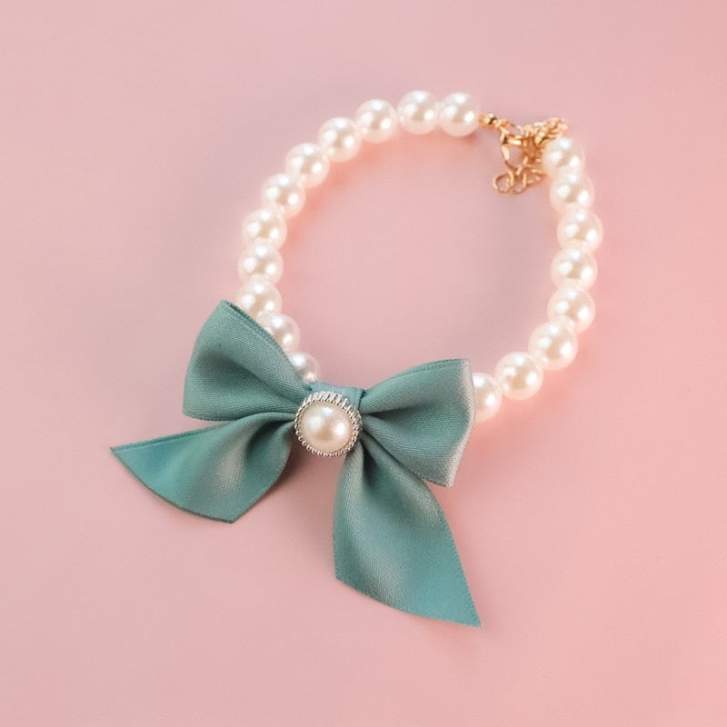 Pearls collar